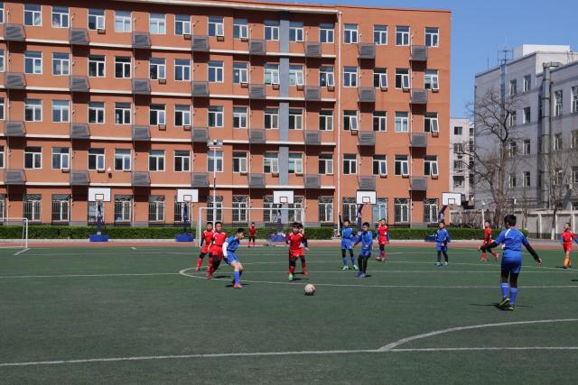 曼联敲定今夏第四签，22岁喀麦隆后腰加盟